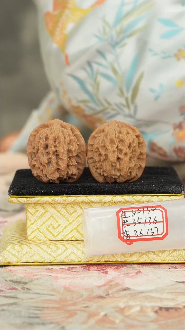 【闪购商品】文玩核桃把件非嫁接马老四