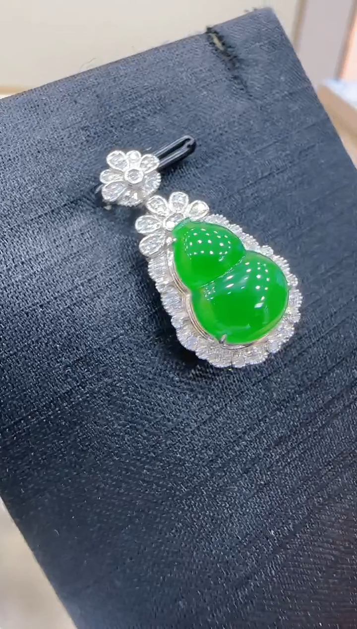 【闪购商品】翡翠吊坠(不含链)18K金镶嵌团购多样性发一件
