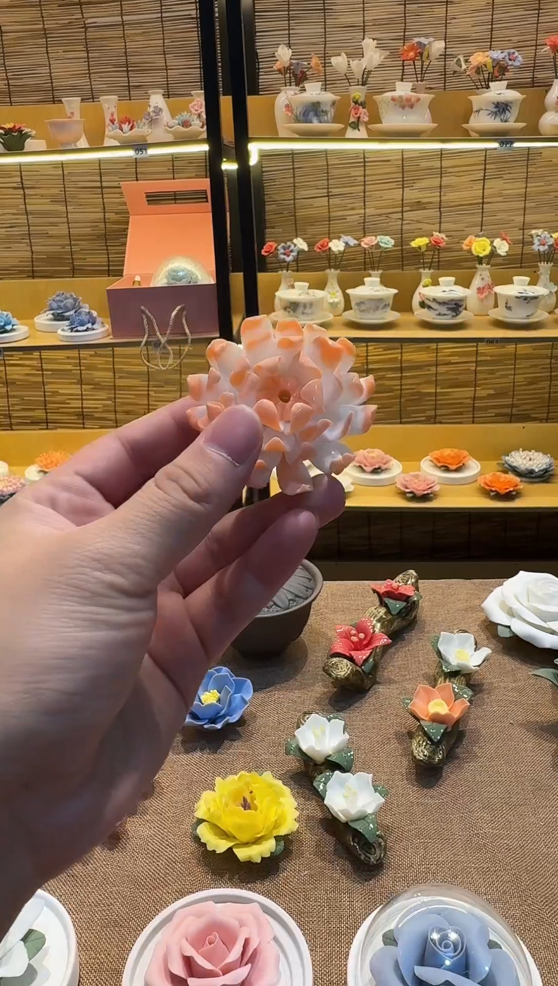 陶瓷陶瓷手捏花  