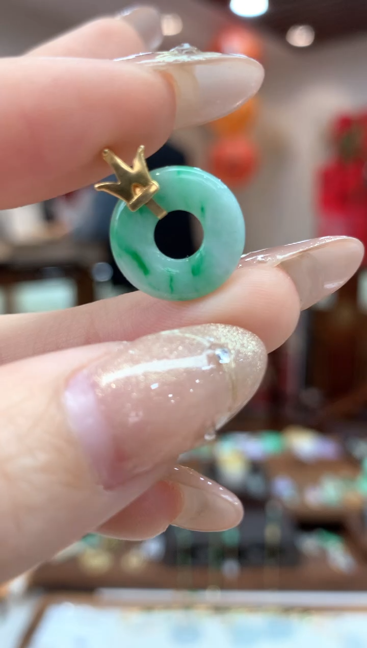 【闪购商品】翡翠吊坠(不含链)18K金镶嵌甜甜圈