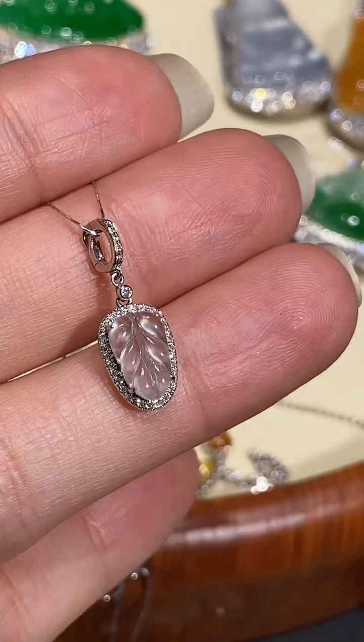 【闪购商品】翡翠颈饰18K金镶嵌吊坠