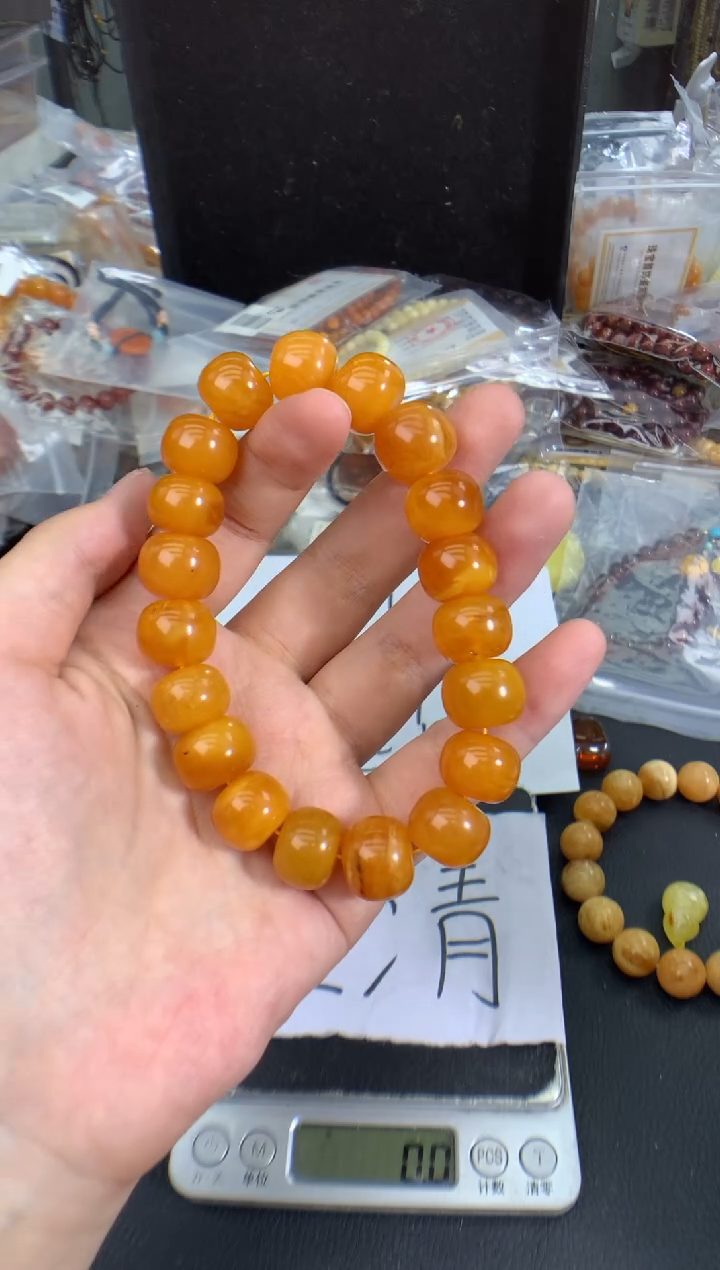 琥珀未镶嵌珠宝奇石1