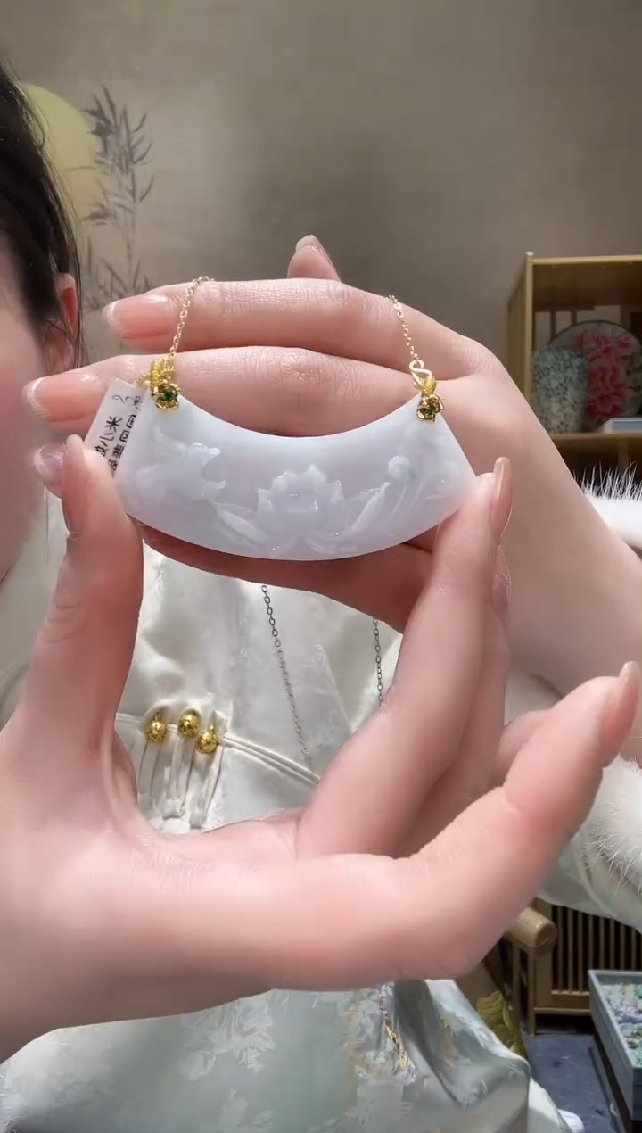 【闪购商品】翡翠颈饰未镶嵌吊坠