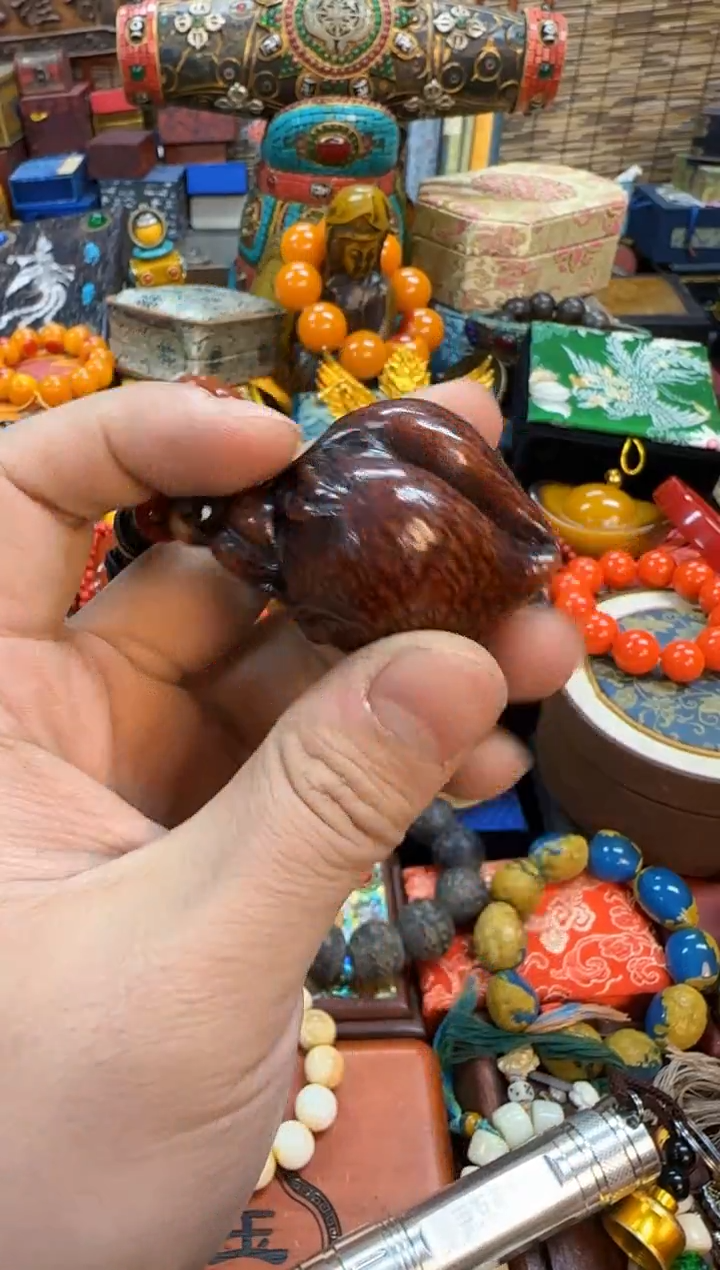 【闪购商品】琥珀裸石未镶嵌当天订单当天直发如图所示