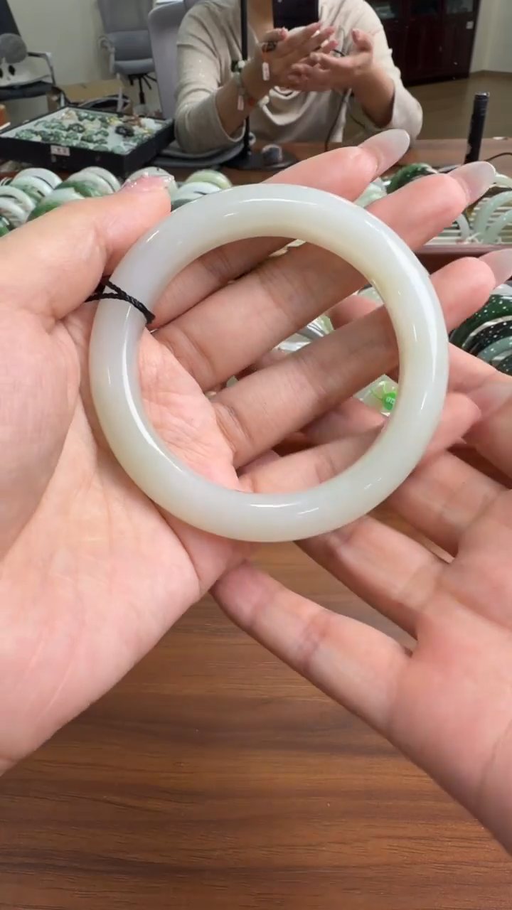 颈饰未镶嵌和田玉手镯58