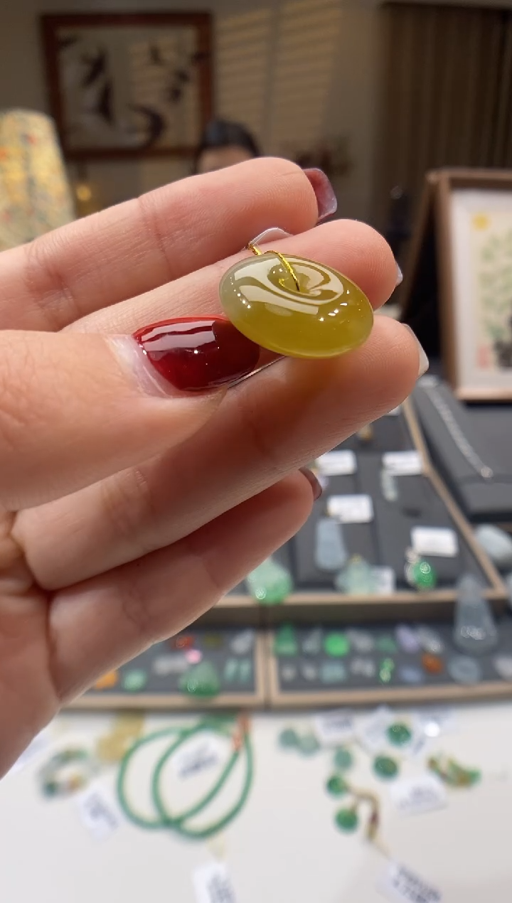 【闪购商品】翡翠颈饰未镶嵌平安扣