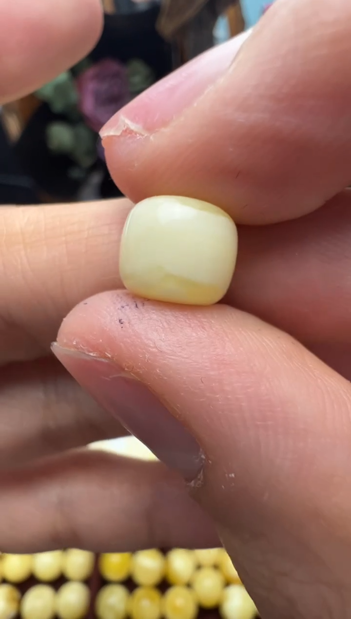 【闪购商品】蜜蜡裸石未镶嵌俄料老型8.5mm0.374克