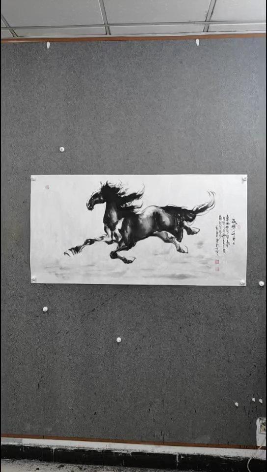 国画水墨写意单骏马图