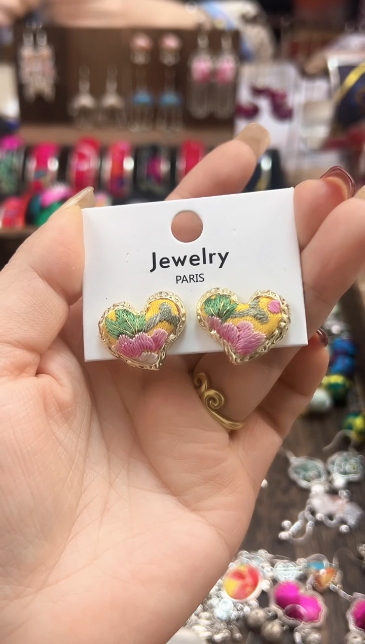 【闪购商品】织绣民族风老绣饰品462