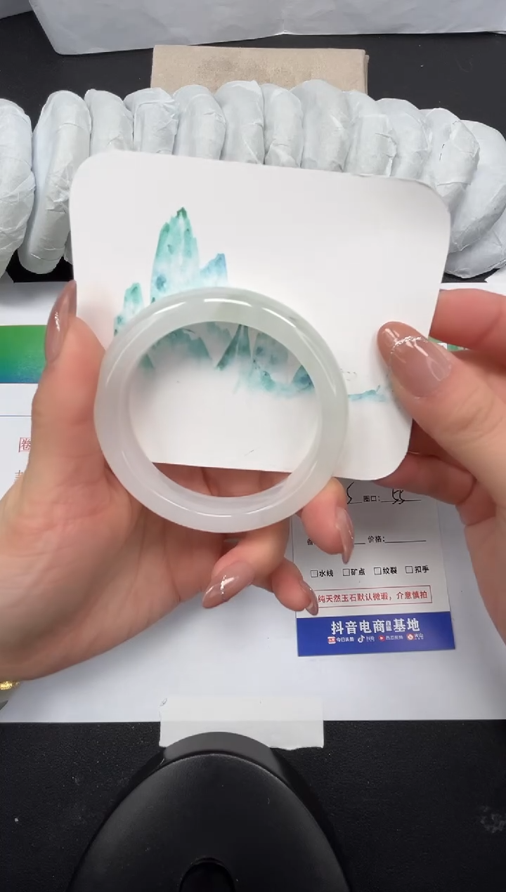 【闪购商品】石英质玉手镯未镶嵌45-55