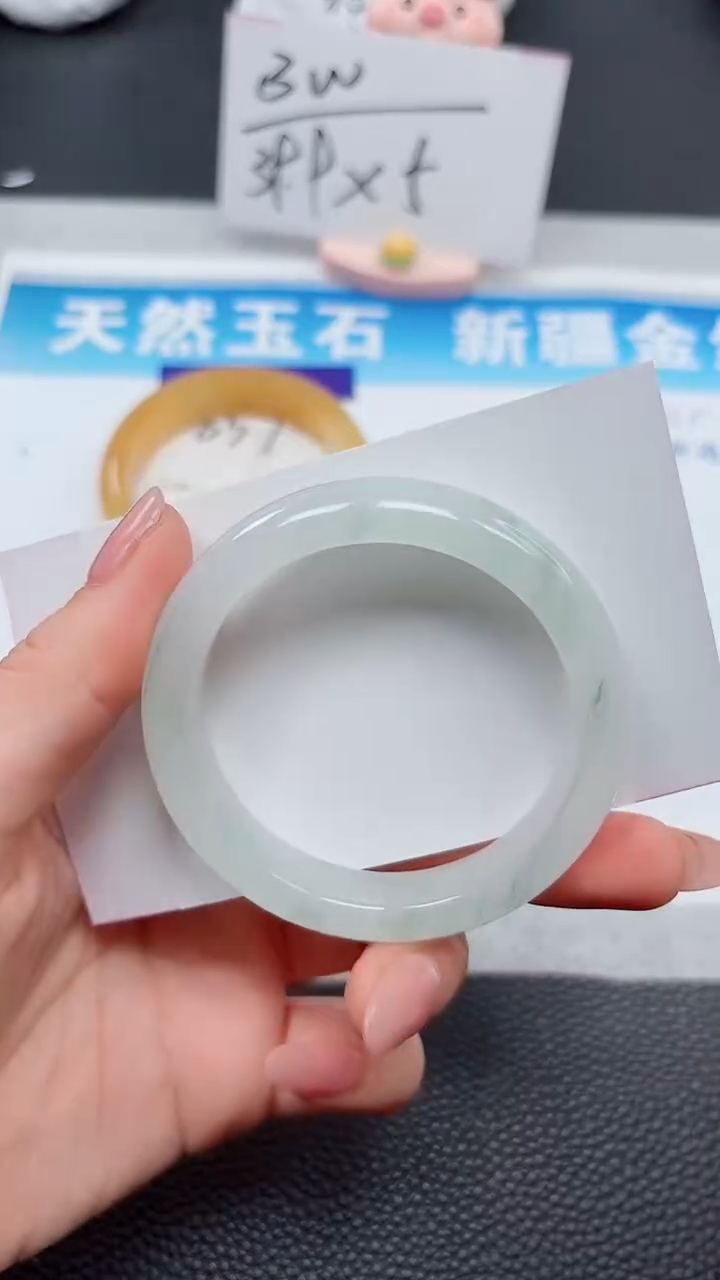 【闪购商品】石英质玉手镯未镶嵌858