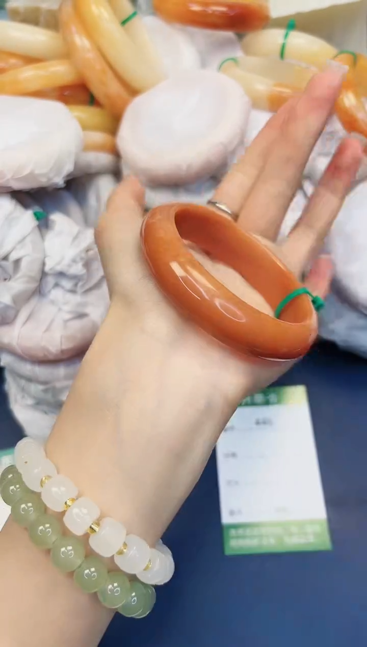 【闪购商品】石英质玉手镯未镶嵌446