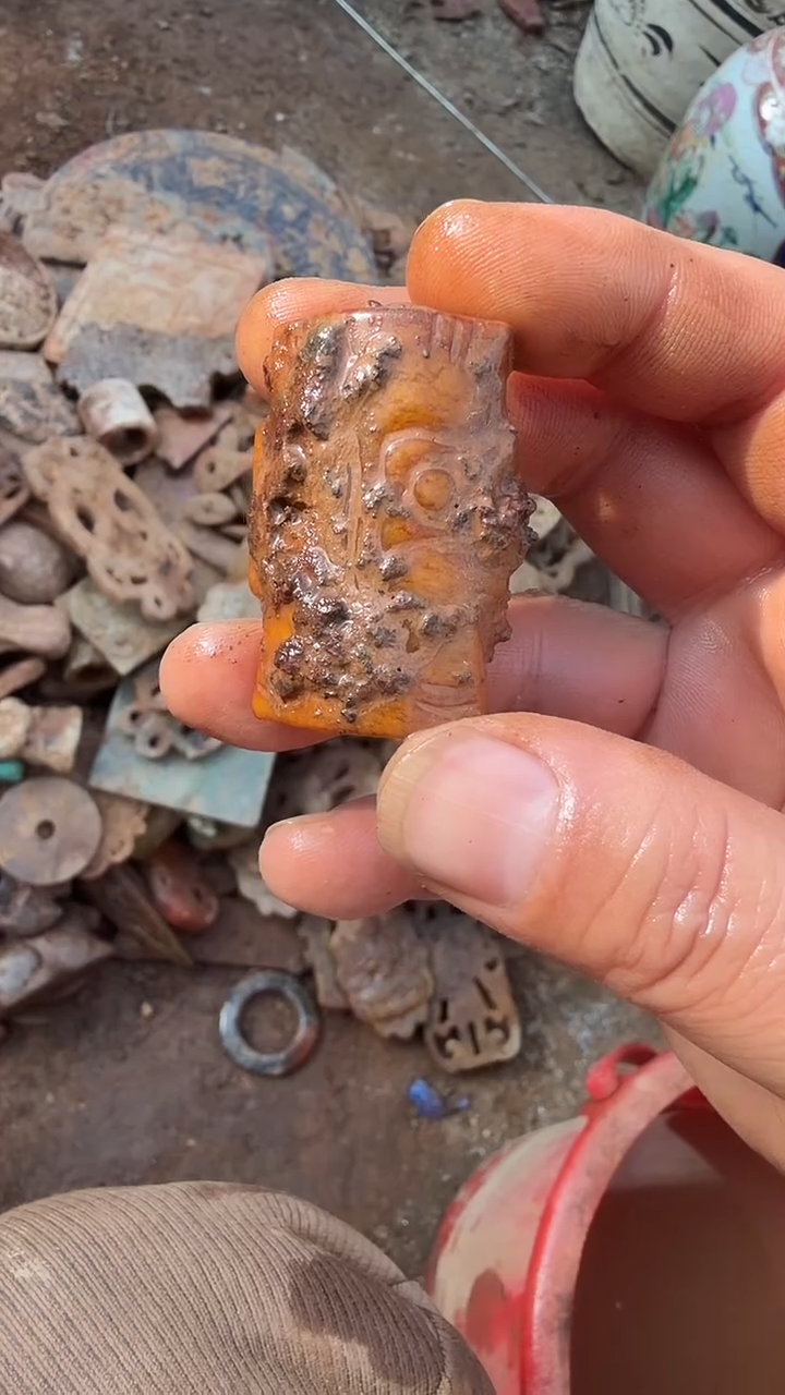 未镶嵌岫岩河磨玉（透闪石质玉）挂件?****?岫岩河磨玉