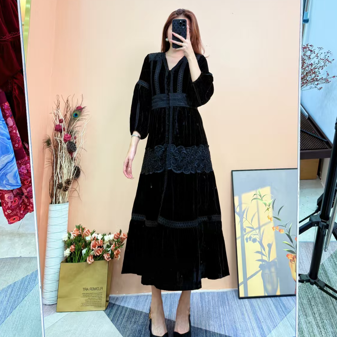 [依易原创]气质赫本风高定重工刺绣丝绒收腰显瘦连衣裙D0111