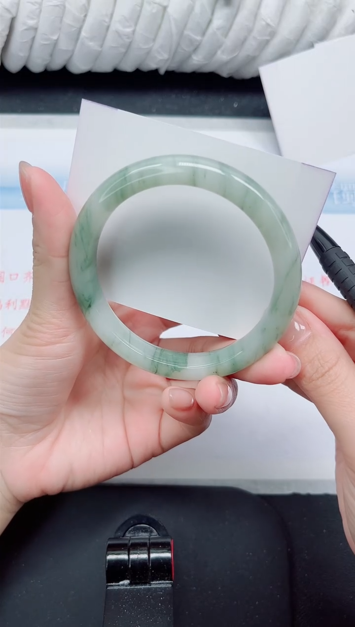 【闪购商品】石英质玉手镯未镶嵌232#60