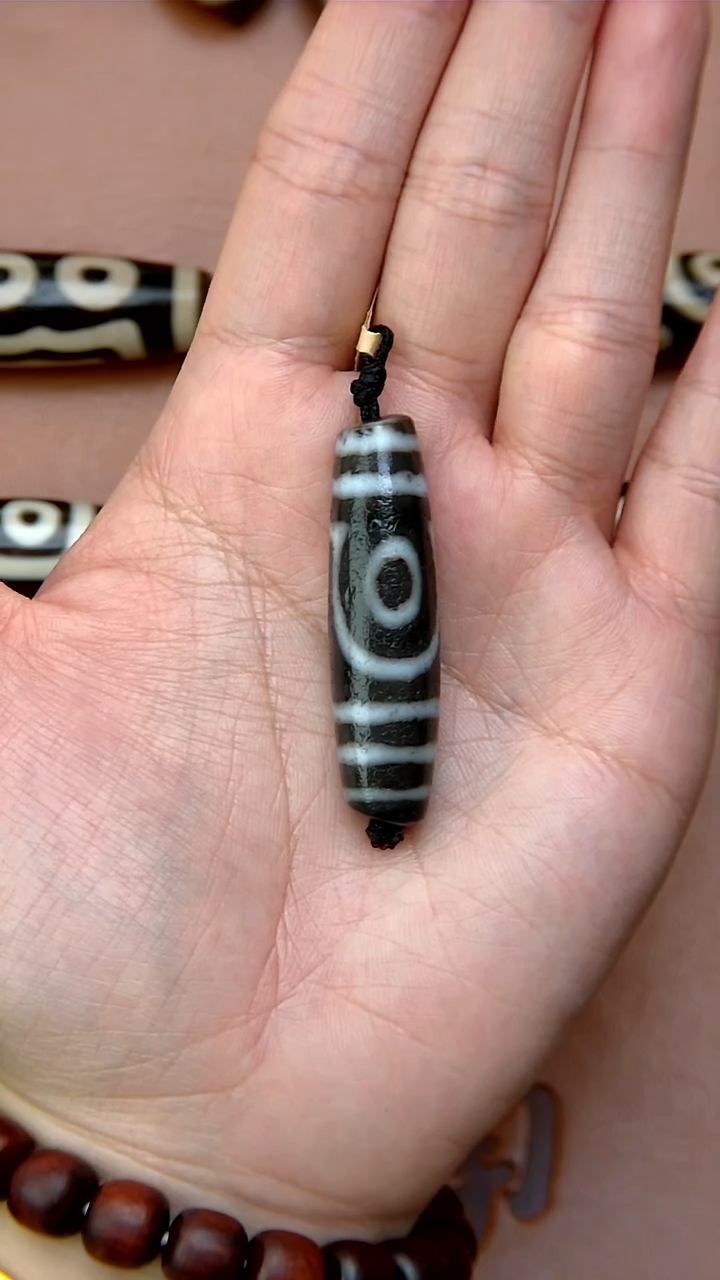 未镶嵌颈饰玛瑙/玉髓个***过两眼