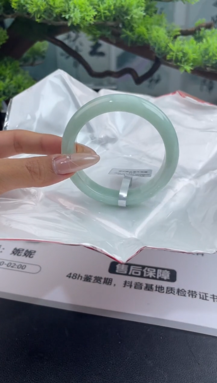 翡翠未镶嵌手镯9翡翠手镯