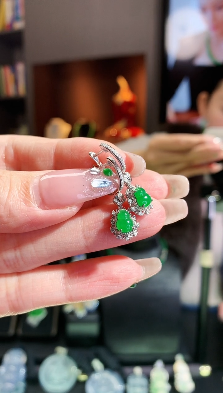 【闪购商品】翡翠耳饰18K金镶嵌葫芦耳饰