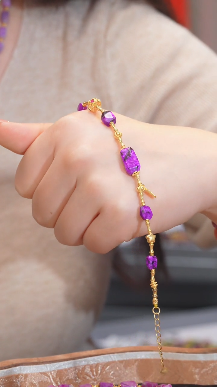 【闪购商品】苏纪石（舒俱来）手链18K金镶嵌多样性发@@N7150