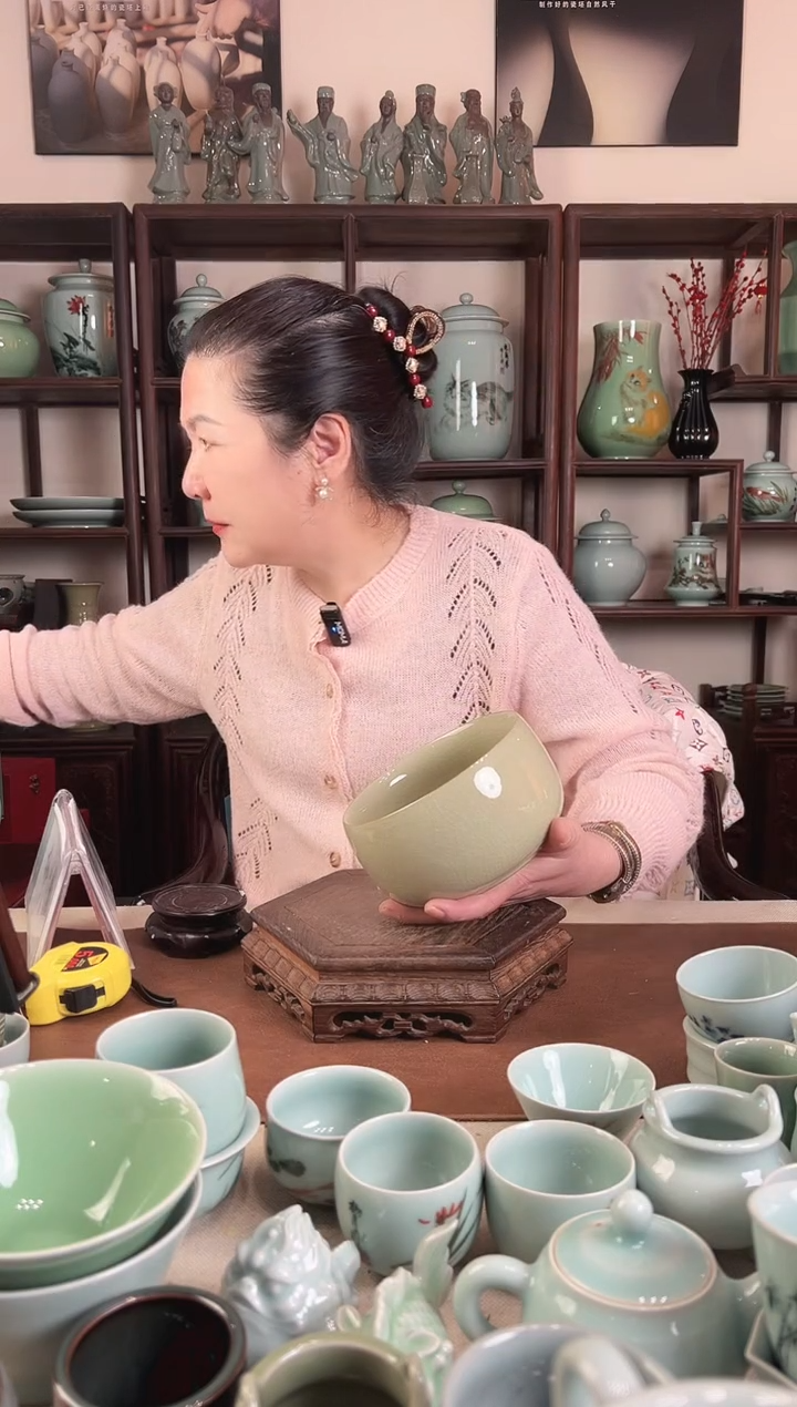 龙泉青瓷 哥窑 米黄釉 钵