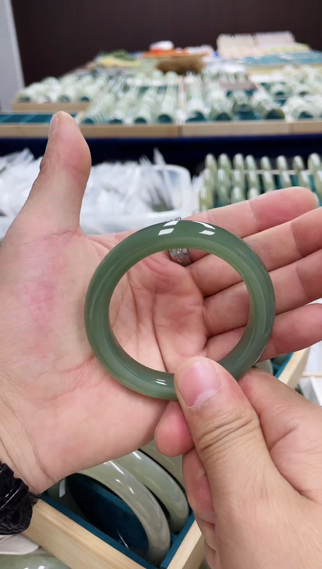 【闪购商品】和田玉手镯未镶嵌和田玉手镯