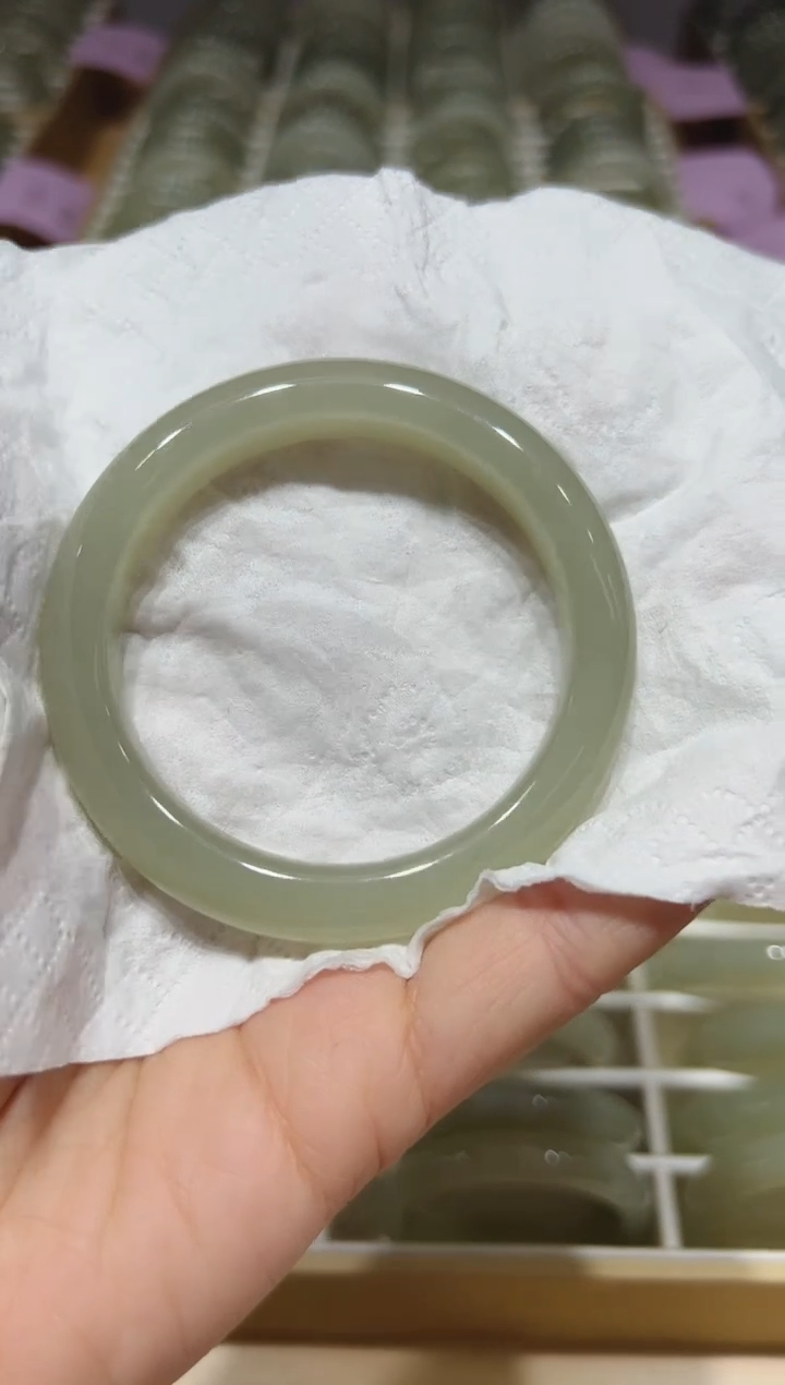 【闪购商品】和田玉手镯未镶嵌v0251圈口55