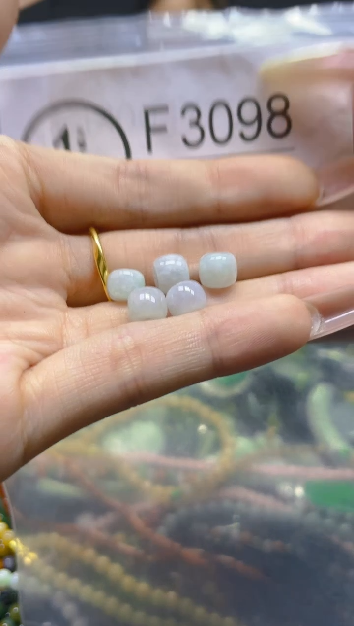 翡翠未镶嵌颈饰/F/翡翠A货，一件也是批发价