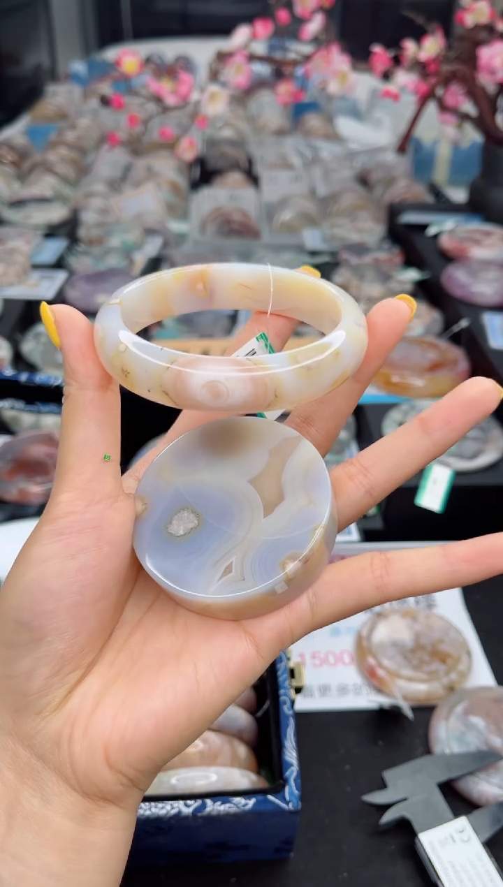 石英质玉未镶嵌手镯61圈口（赠送镯心）1881691