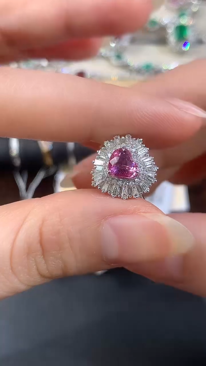 戒指彩色蓝宝石18K金镶嵌D362|16800