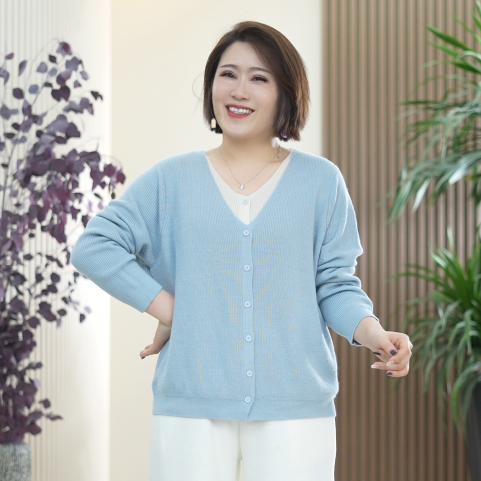 假两件撞色V领针织衫女绵羊毛打底衫百搭保暖显瘦冬季减龄上衣