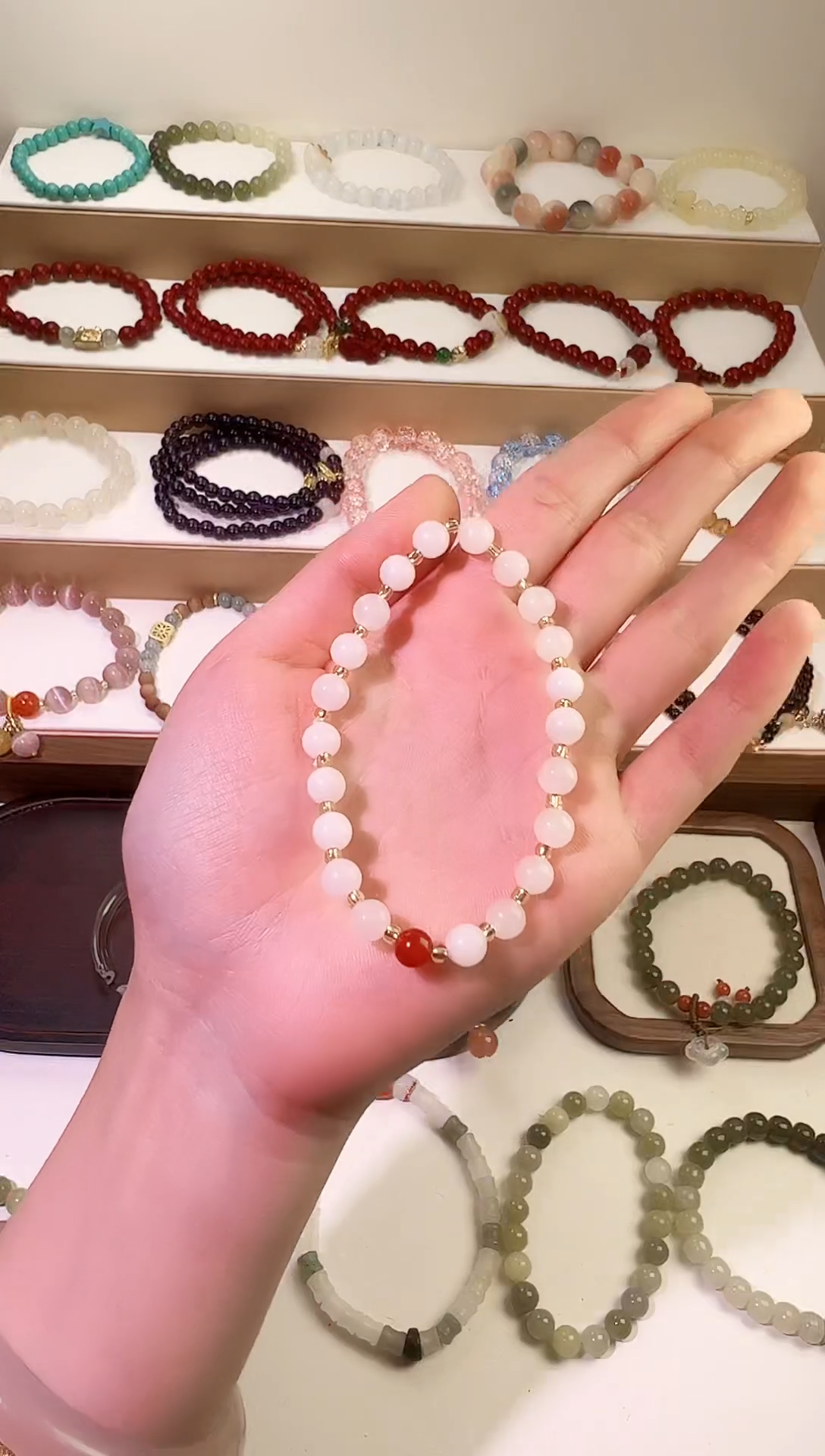 【闪购商品】石英质玉手串未镶嵌金丝玉手串