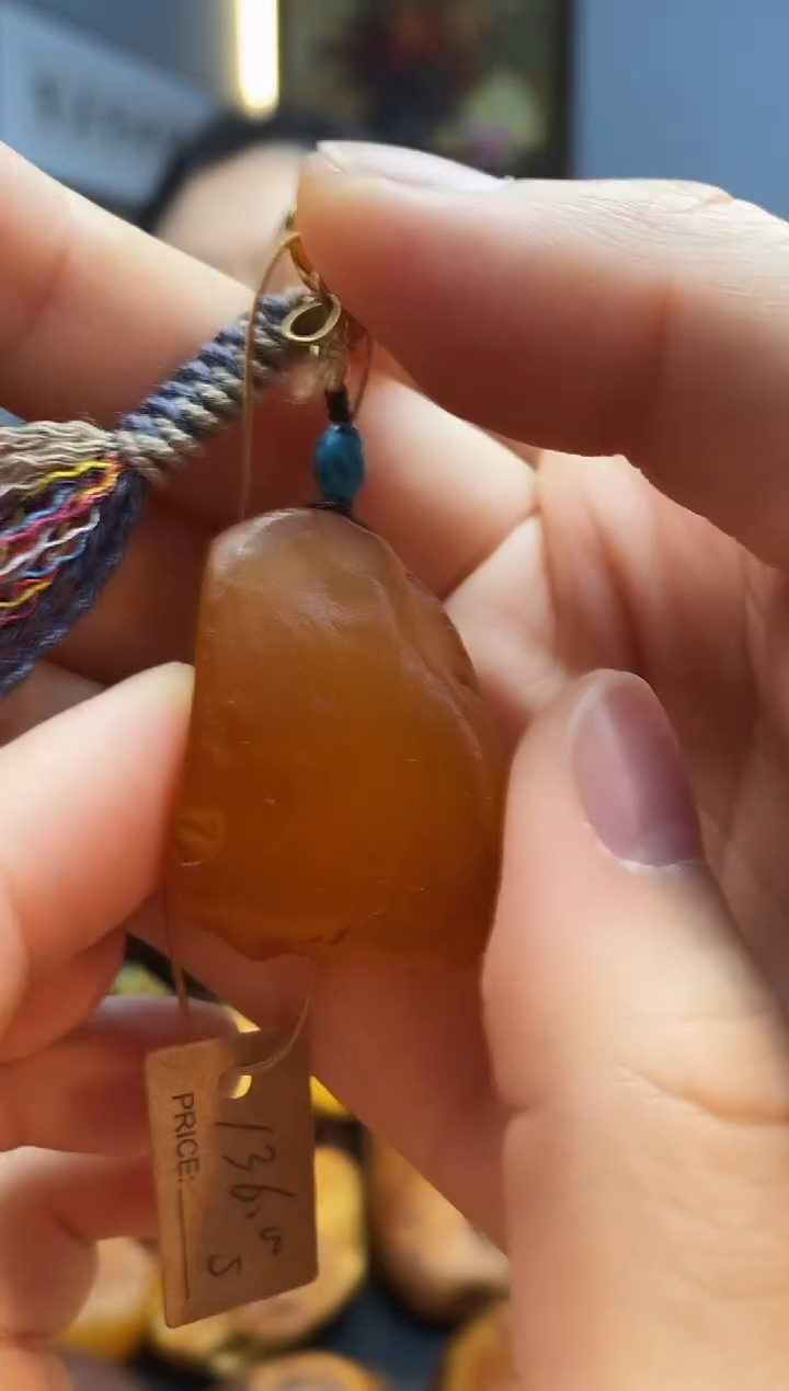 琥珀颈饰未镶嵌挂件