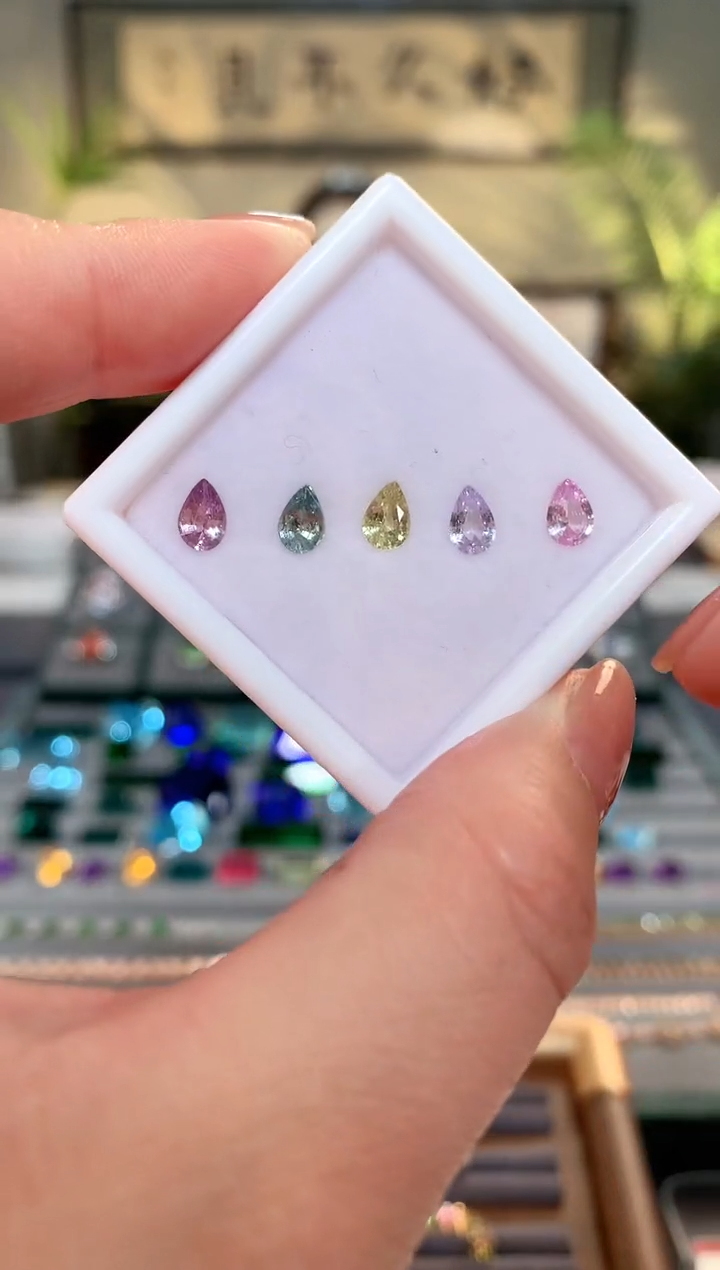 【闪购商品】彩色蓝宝石裸石未镶嵌天然无烧彩色蓝宝石裸石2.25ct