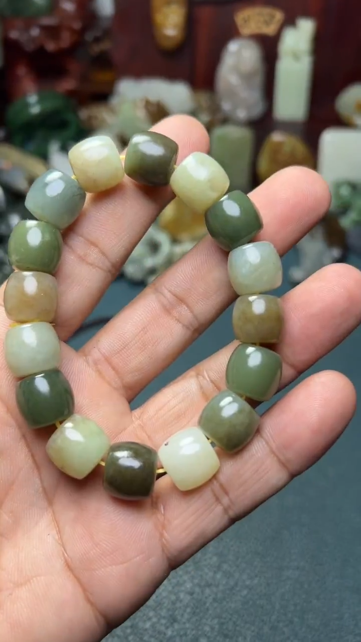 未镶嵌和田玉把件-