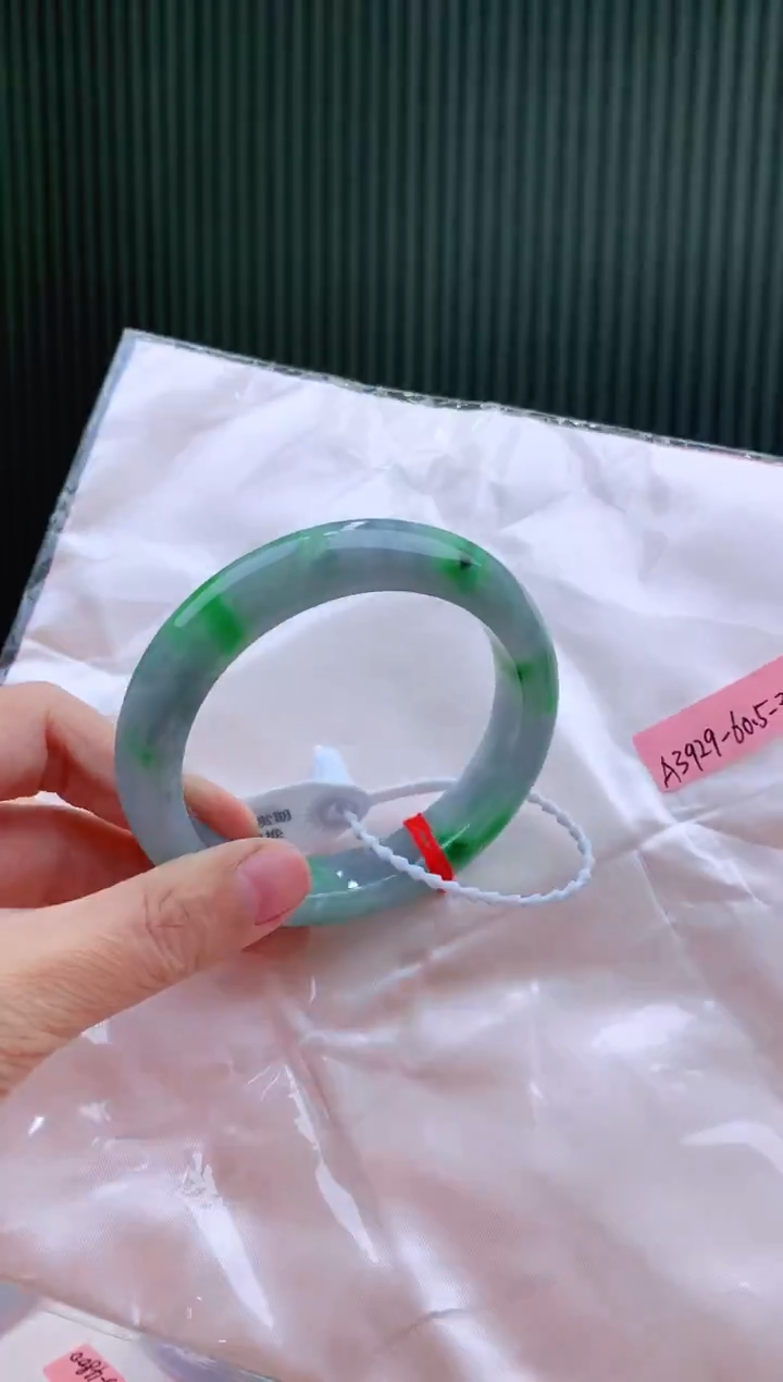 未镶嵌手镯翡翠60+