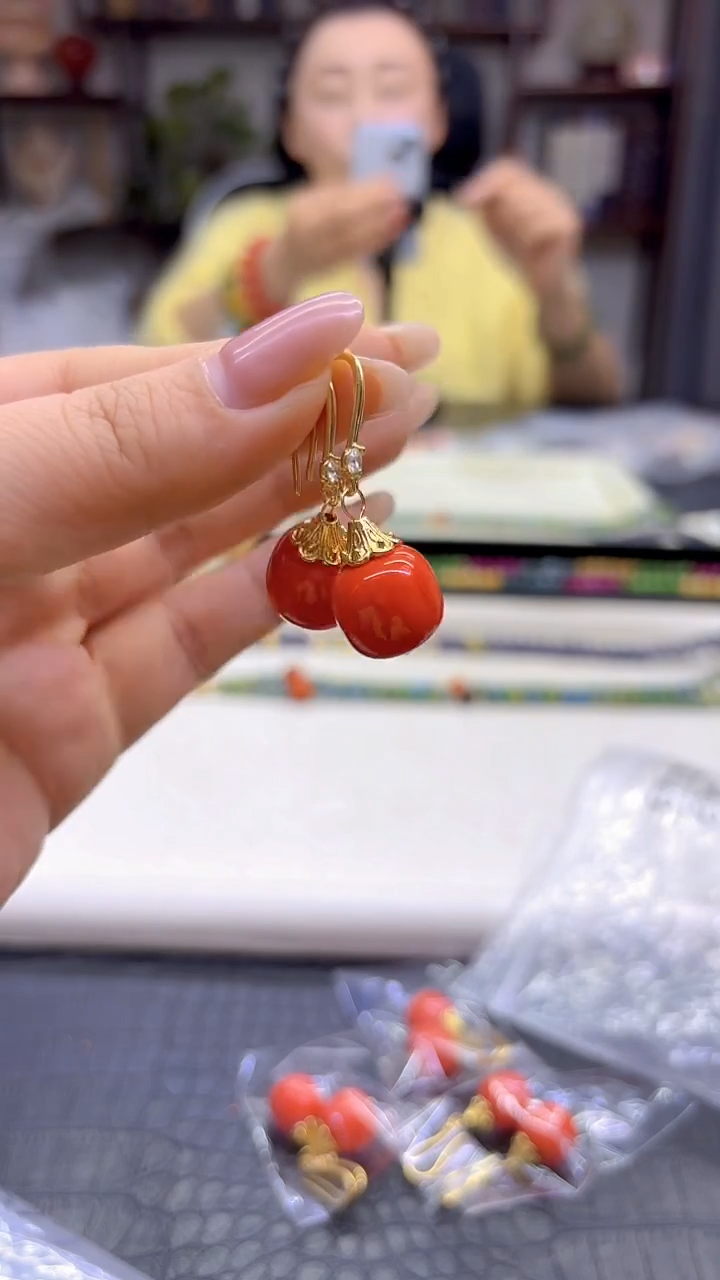 14K金镶嵌耳饰玛瑙/玉髓E959