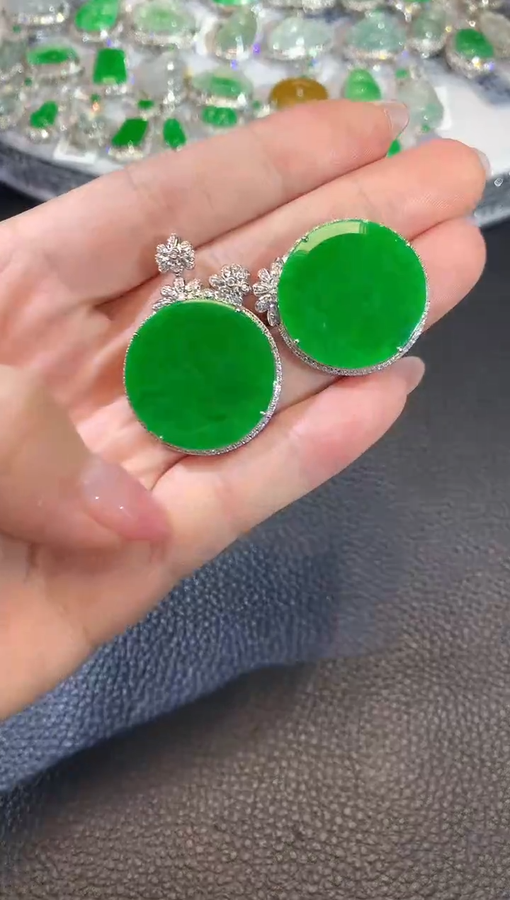 【闪购商品】翡翠吊坠(不含链)18K金镶嵌A14 多样性发货一件