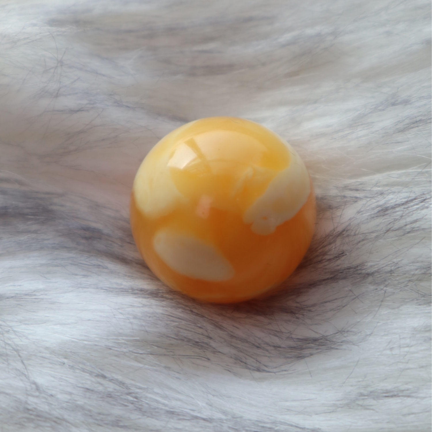 天然原矿 蜜蜡焦皮料橘红飘白圆珠25mm