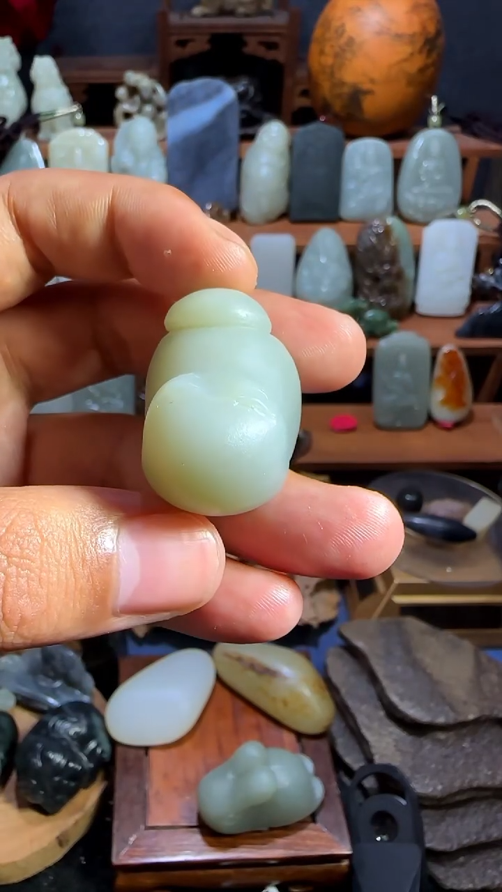 颈饰未镶嵌和田玉1