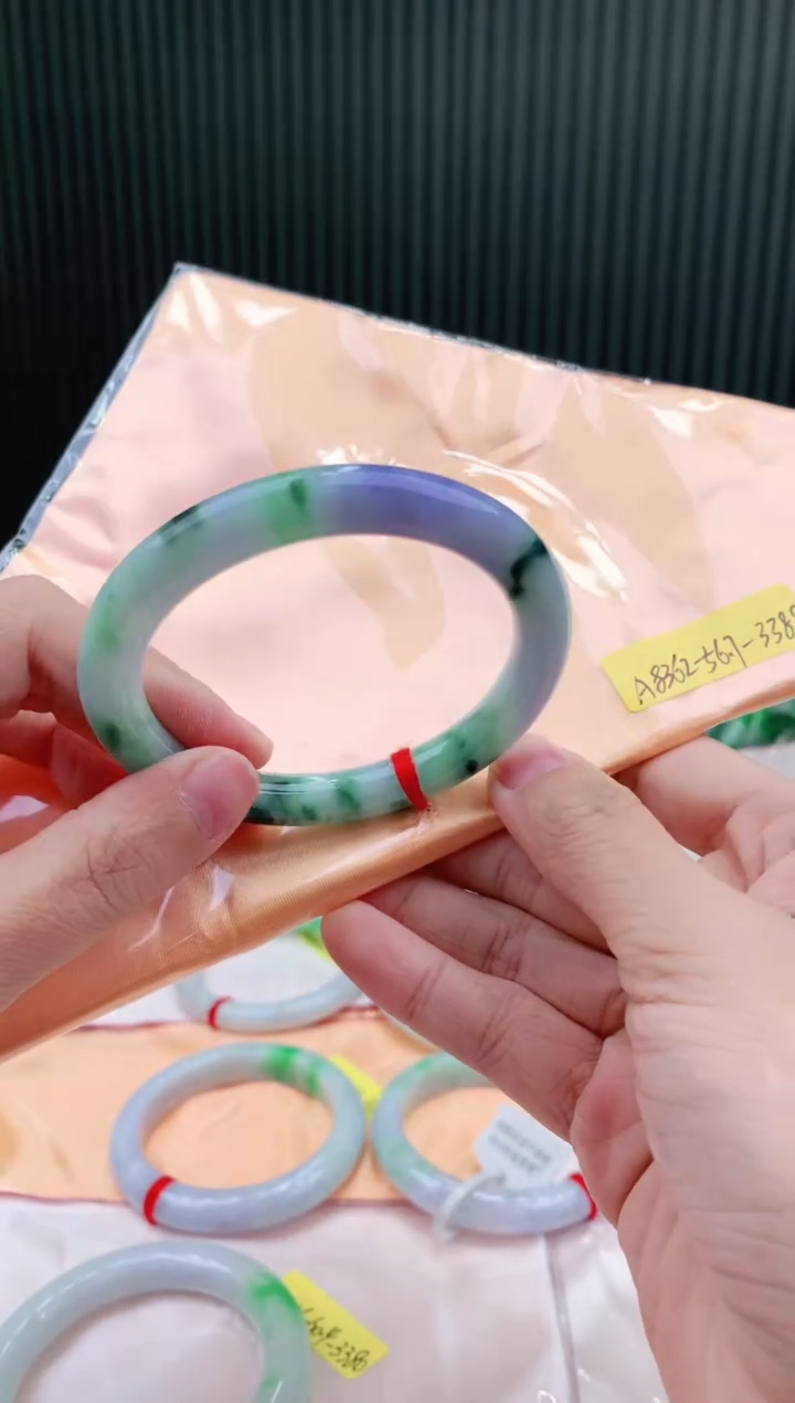 未镶嵌手镯翡翠56+