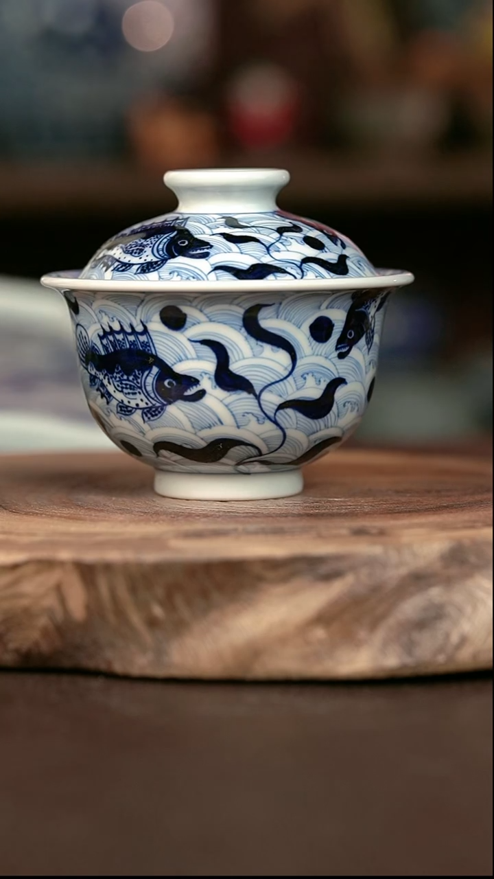 手绘微瑕高温现代瓷  气窑  淡描海水鱼大布袋150C