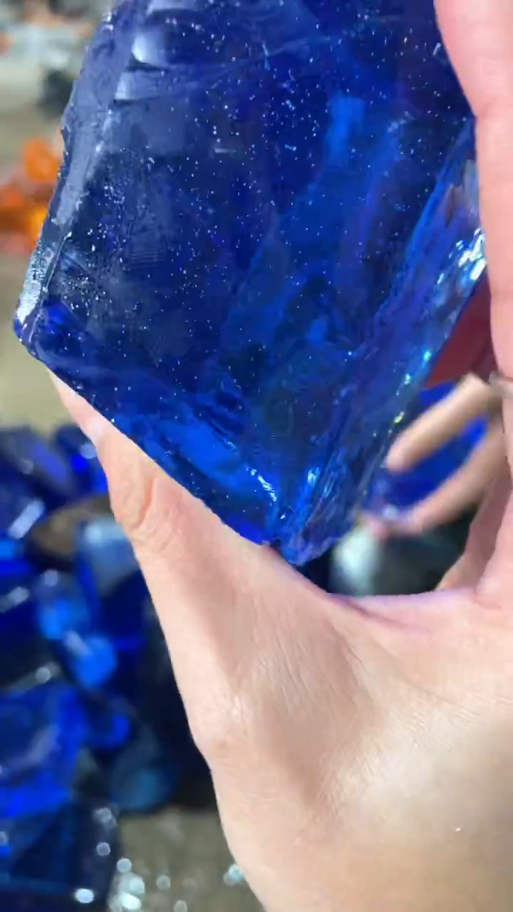 新疆五彩石原石摆件