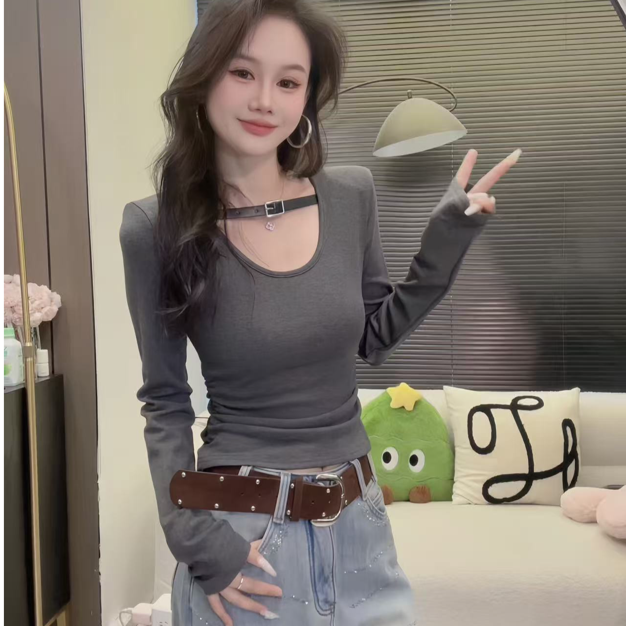 【DXJ家定制】2025秋冬新款设计感镂空圆领加绒长袖T恤打底衫上衣