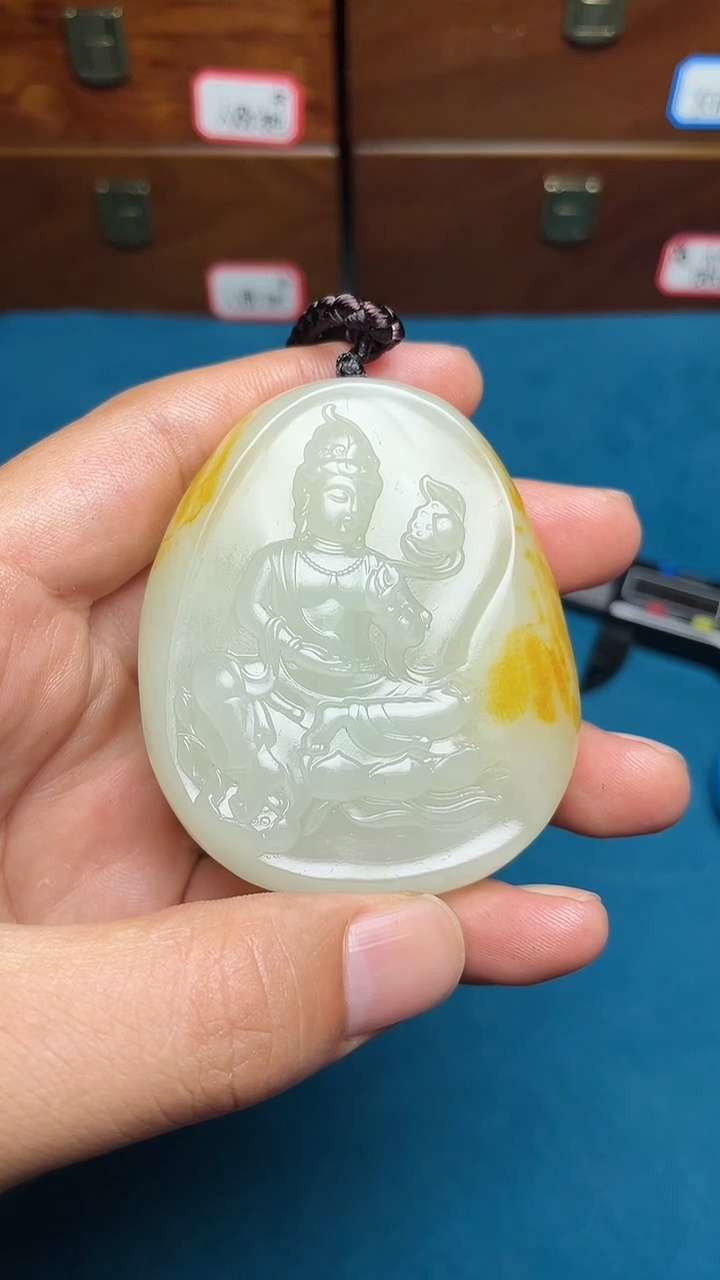 和田玉未镶嵌挂件闲?和田玉