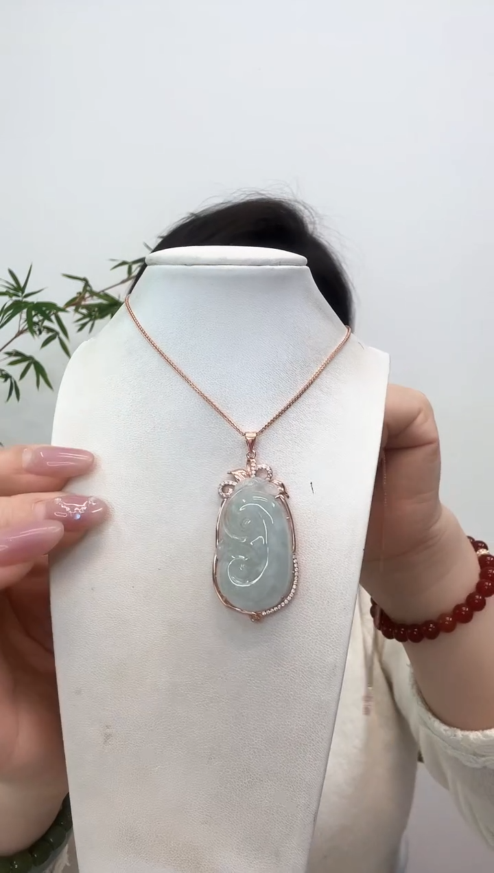 【闪购商品】翡翠吊坠(赠链)银S925镶嵌如意玫瑰边
