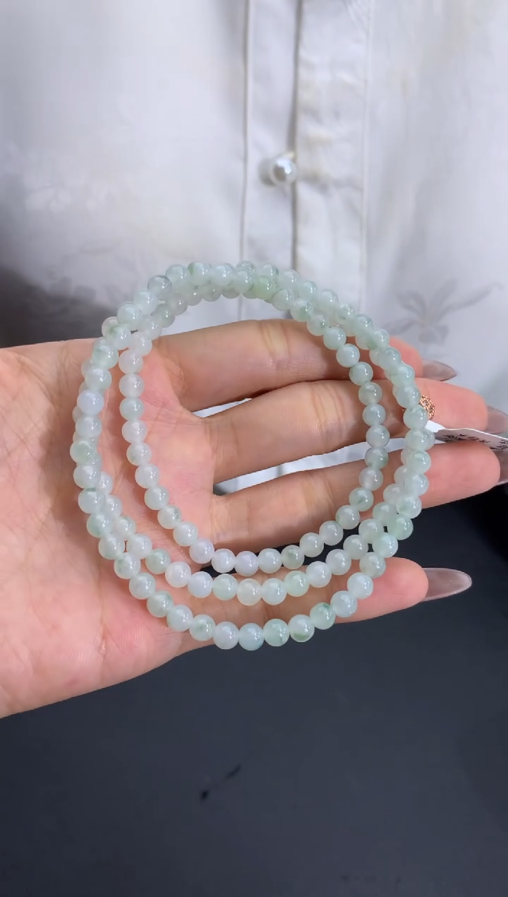 未镶嵌手串翡翠晴底带绿花 卡4.9mm