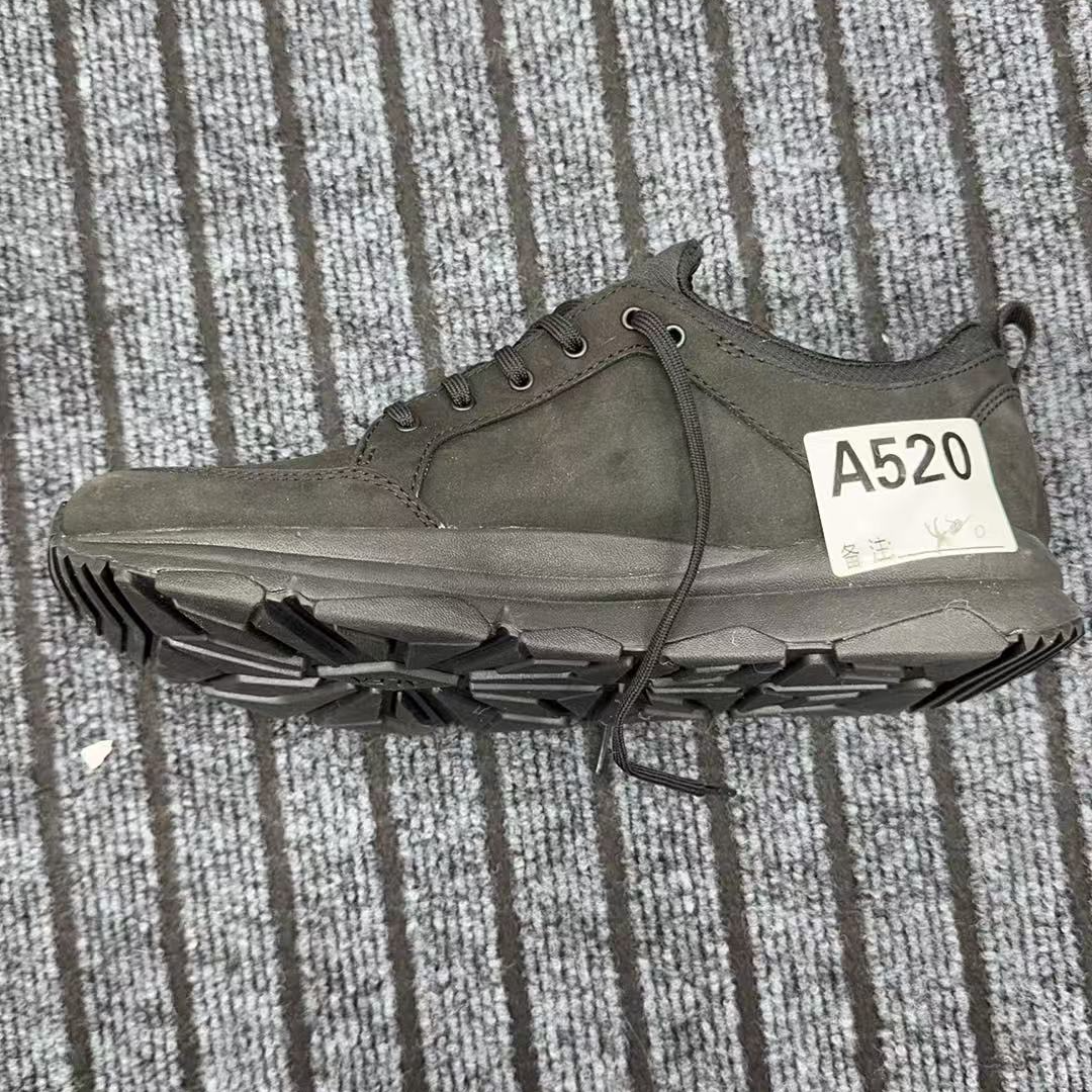 男女户外休闲鞋a520
