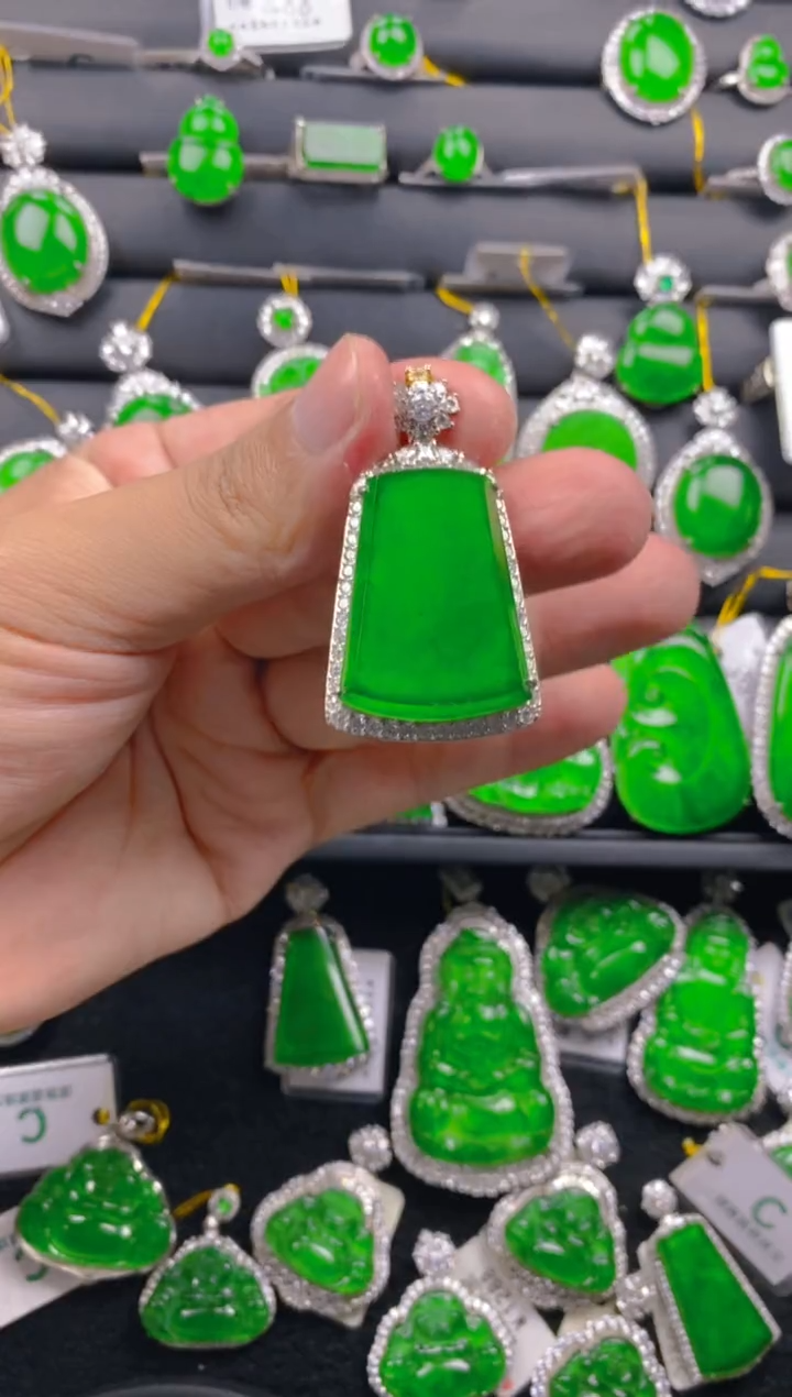 【闪购商品】翡翠颈饰银S925镶嵌11111111