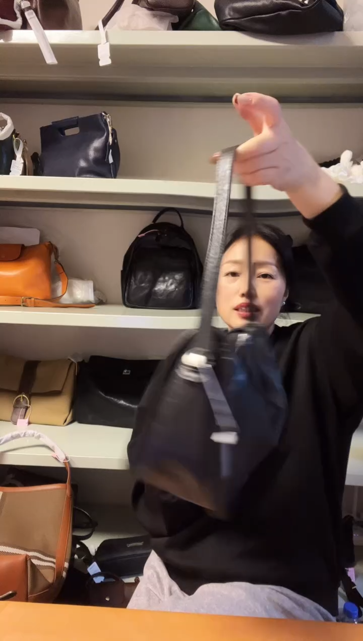 牛皮（革）高端订制时尚百搭女士手提斜跨包