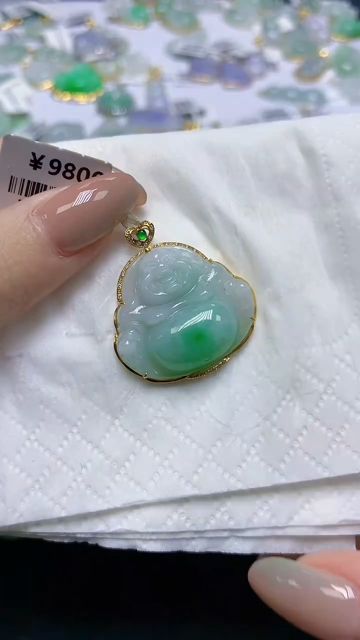 翡翠未镶嵌颈饰天然缅甸A货翡翠